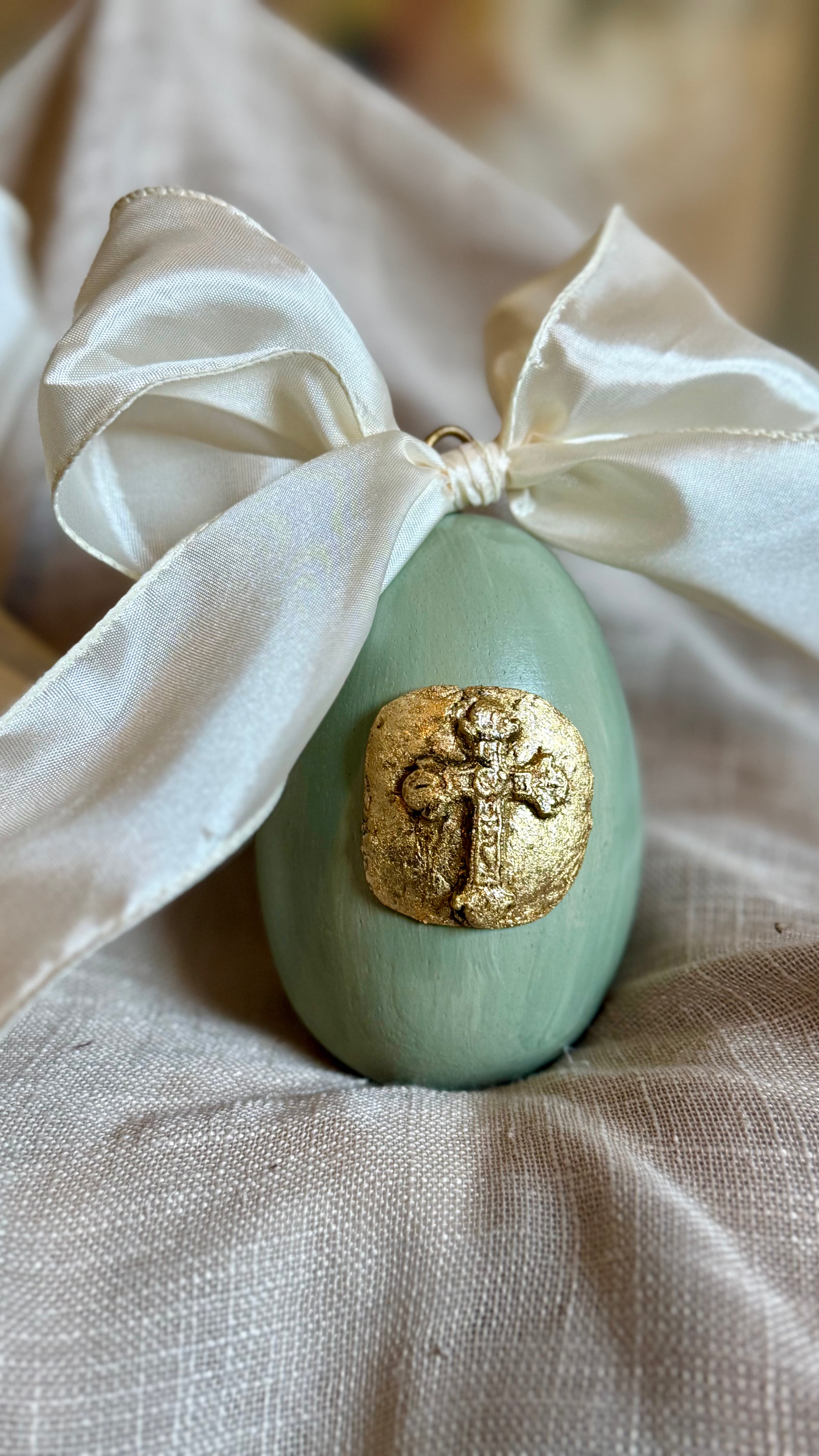 He Is Risen - Sacred Series Egg